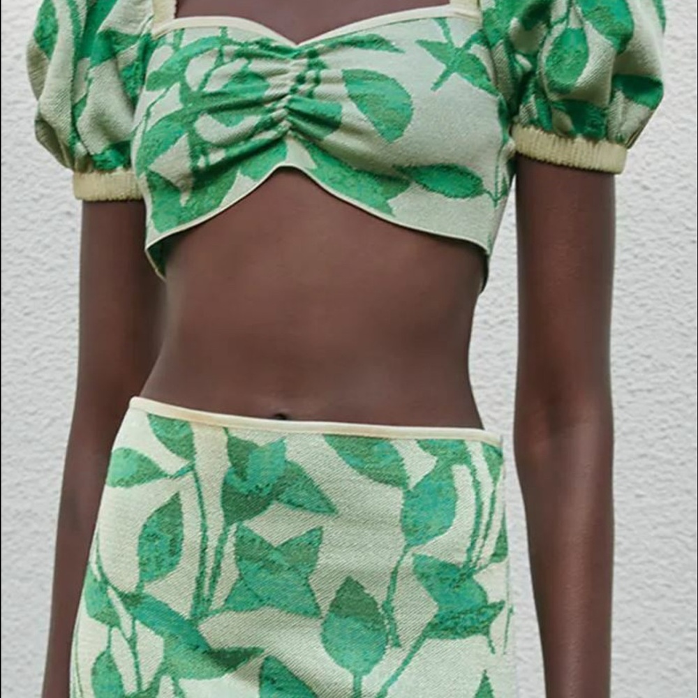 Zara Green and Cream Ruched Puff Sleeve Crop Top